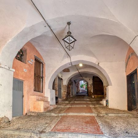Mini Accommodation In Sanremo Liguria ภายนอก รูปภาพ