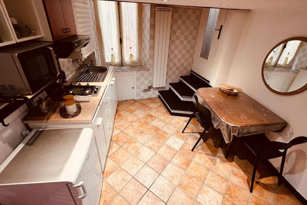 Mini Accommodation In Sanremo Liguria ภายนอก รูปภาพ