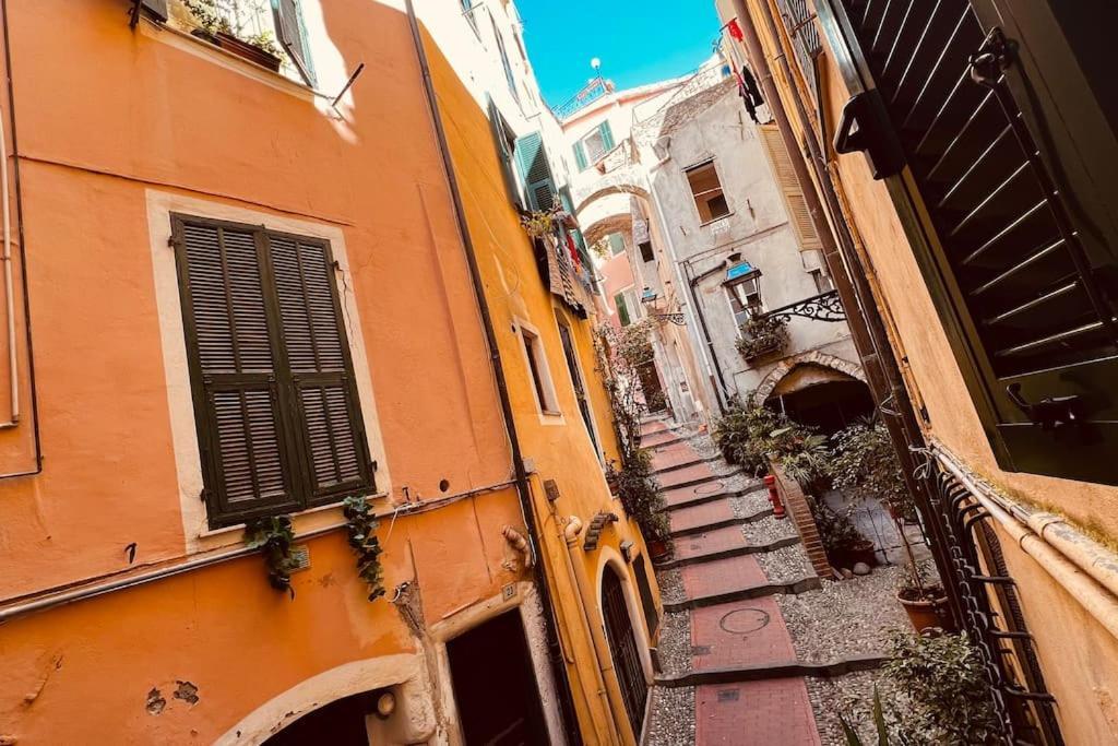 Mini Accommodation In Sanremo Liguria ภายนอก รูปภาพ